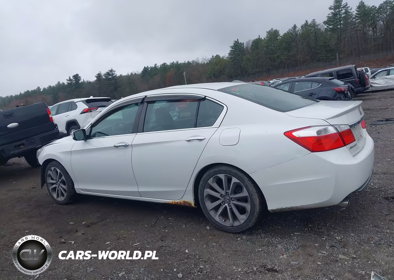 2015 Honda Accord Sport VIN:1HGCR2F52FA051358 - 15