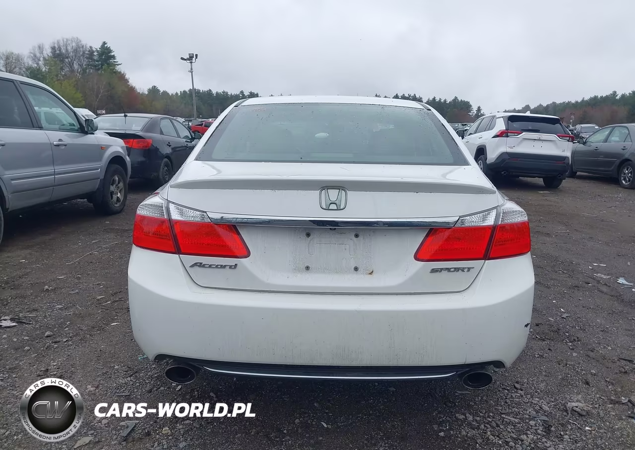 2015 Honda Accord Sport VIN:1HGCR2F52FA051358 - 17