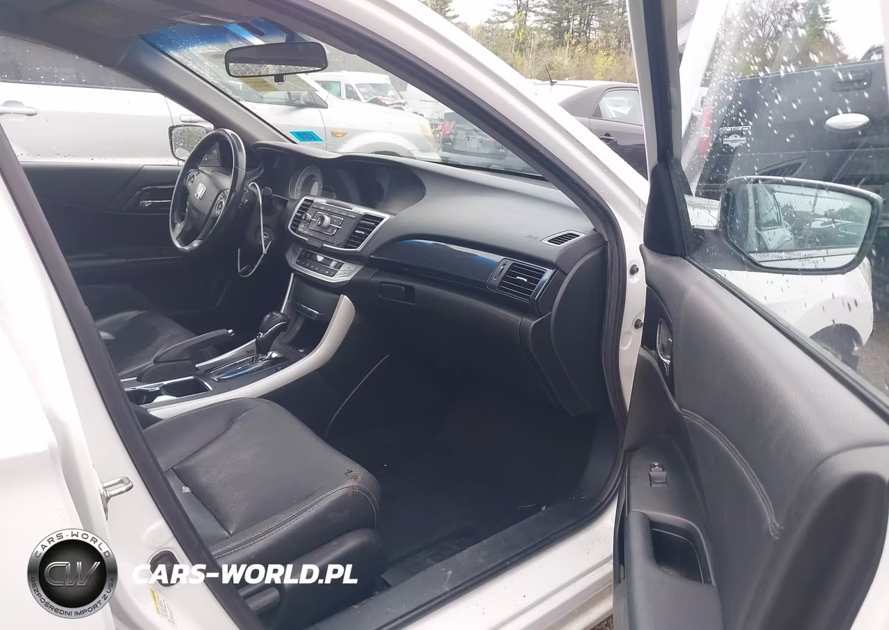 2015 Honda Accord Sport VIN:1HGCR2F52FA051358 - 5