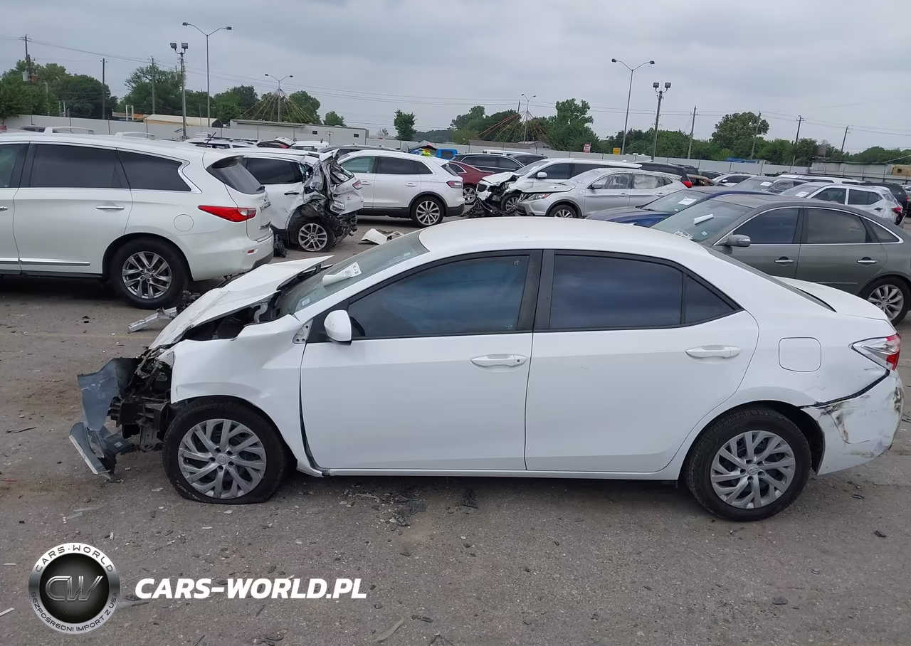 2017 Toyota Corolla Le VIN:5YFBURHE7HP702674 - 14