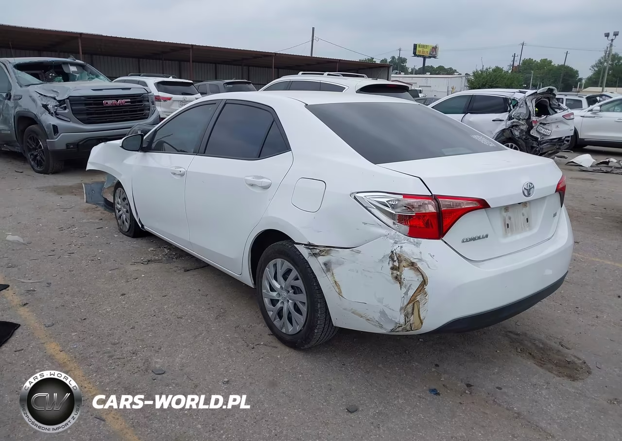 2017 Toyota Corolla Le VIN:5YFBURHE7HP702674 - 3