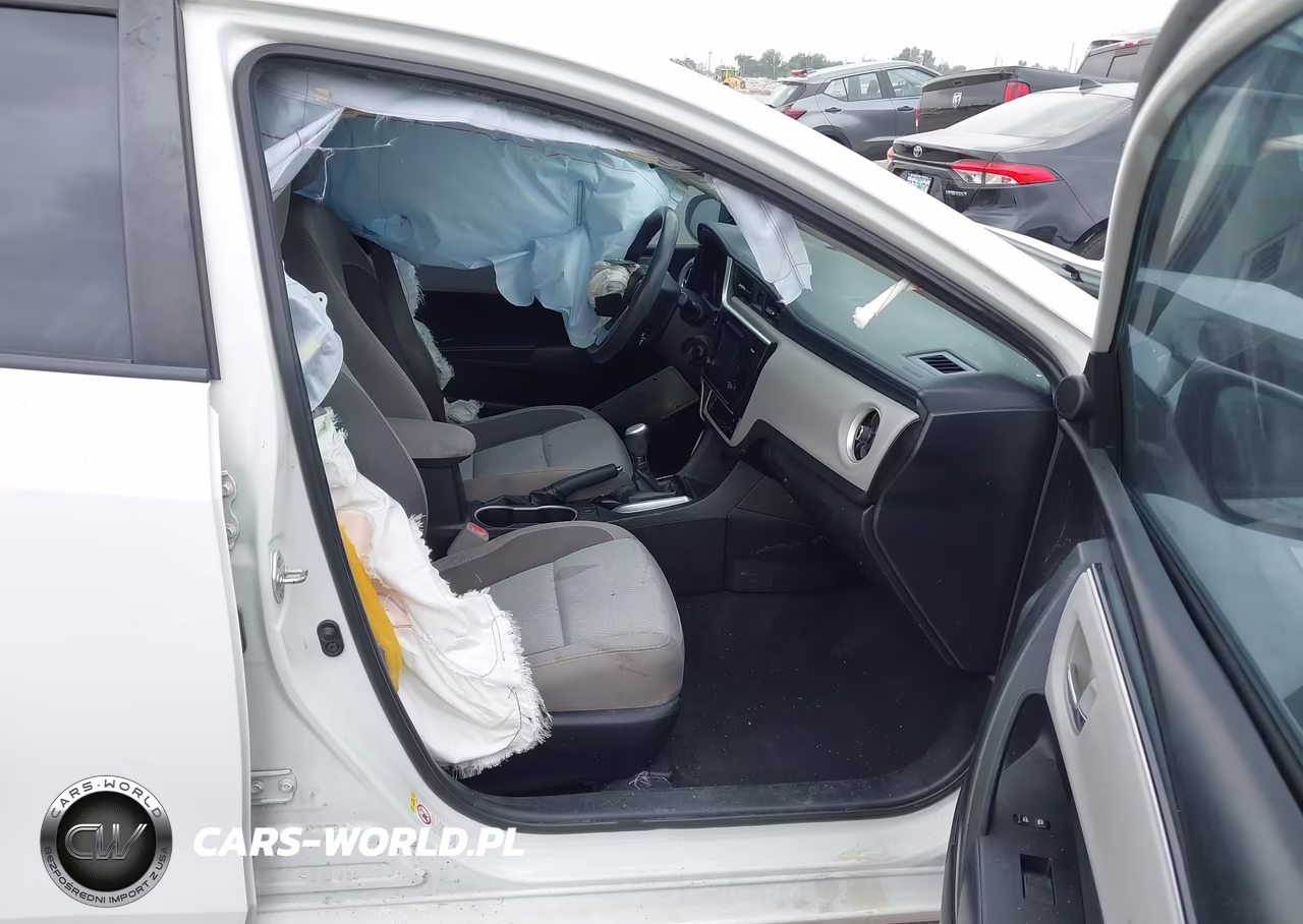 2017 Toyota Corolla Le VIN:5YFBURHE7HP702674 - 5
