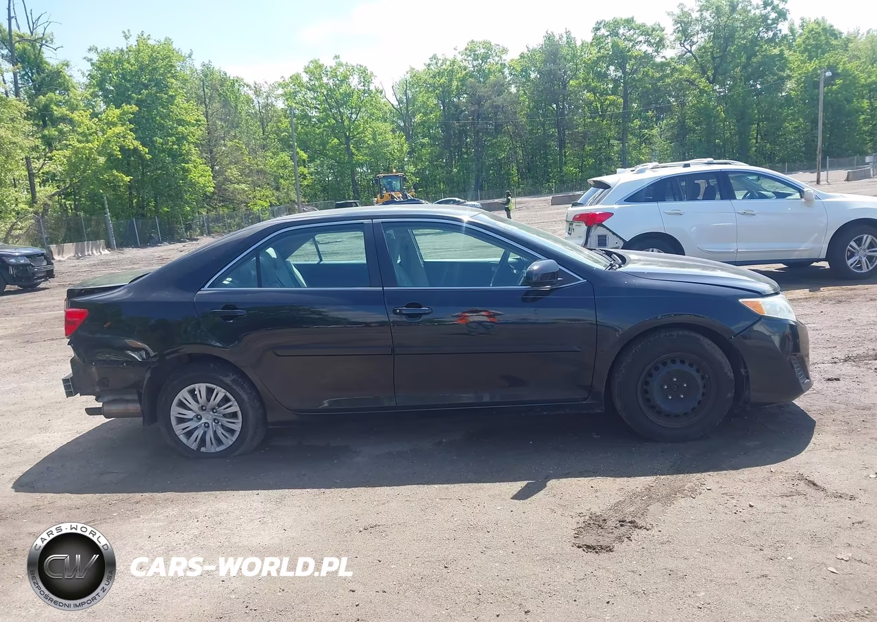 2014 Toyota Camry L VIN:4T1BF1FK6EU805647 - 12