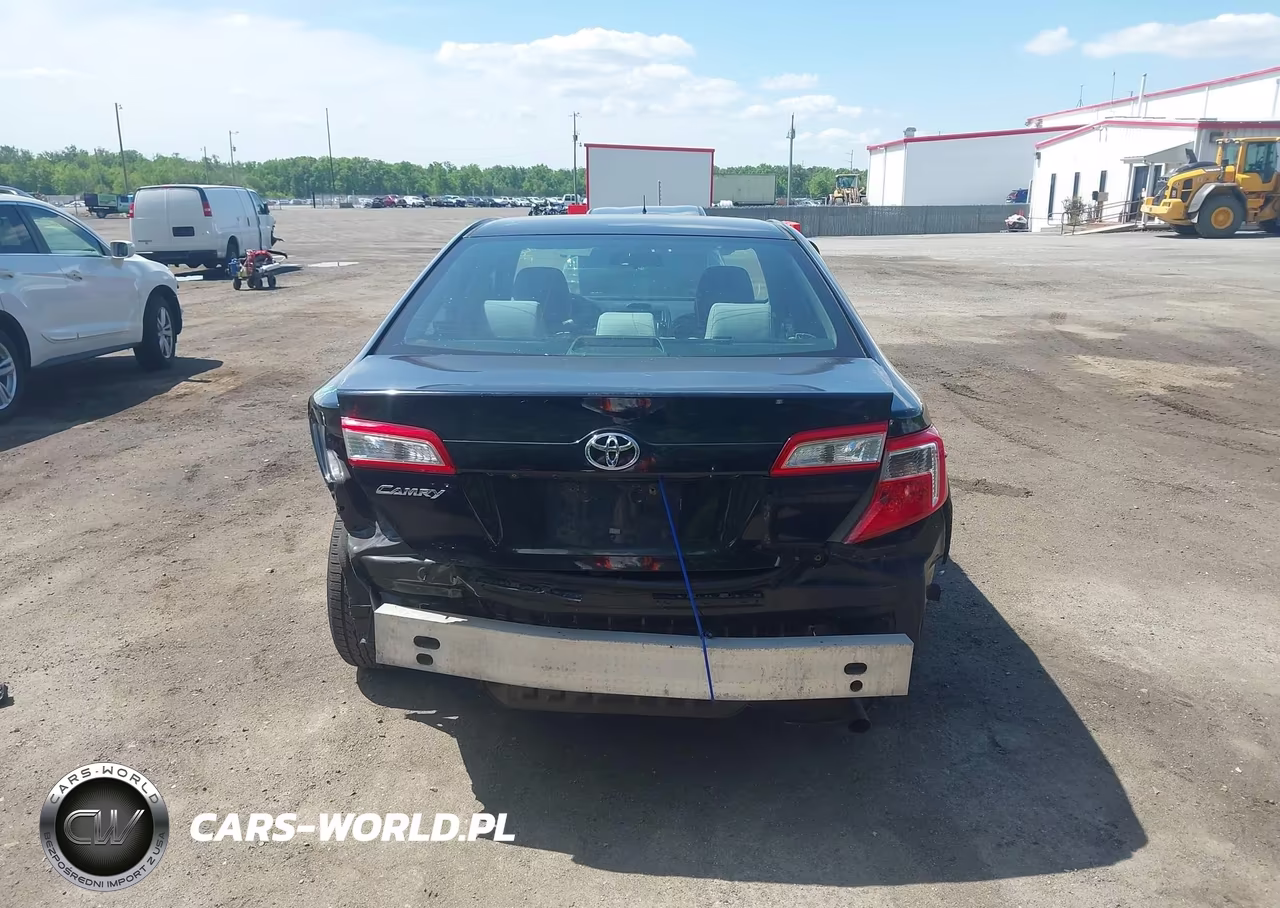 2014 Toyota Camry L VIN:4T1BF1FK6EU805647 - 15