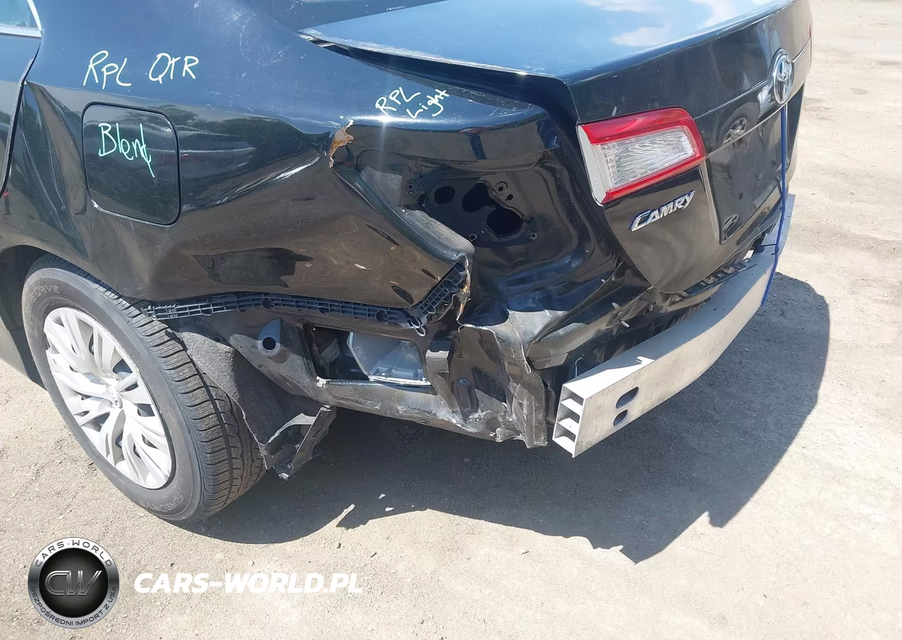2014 Toyota Camry L VIN:4T1BF1FK6EU805647 - 17