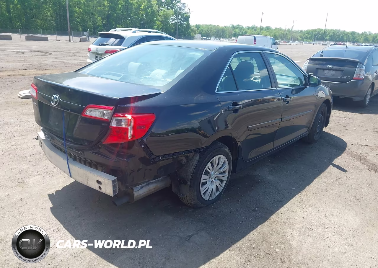 2014 Toyota Camry L VIN:4T1BF1FK6EU805647 - 4