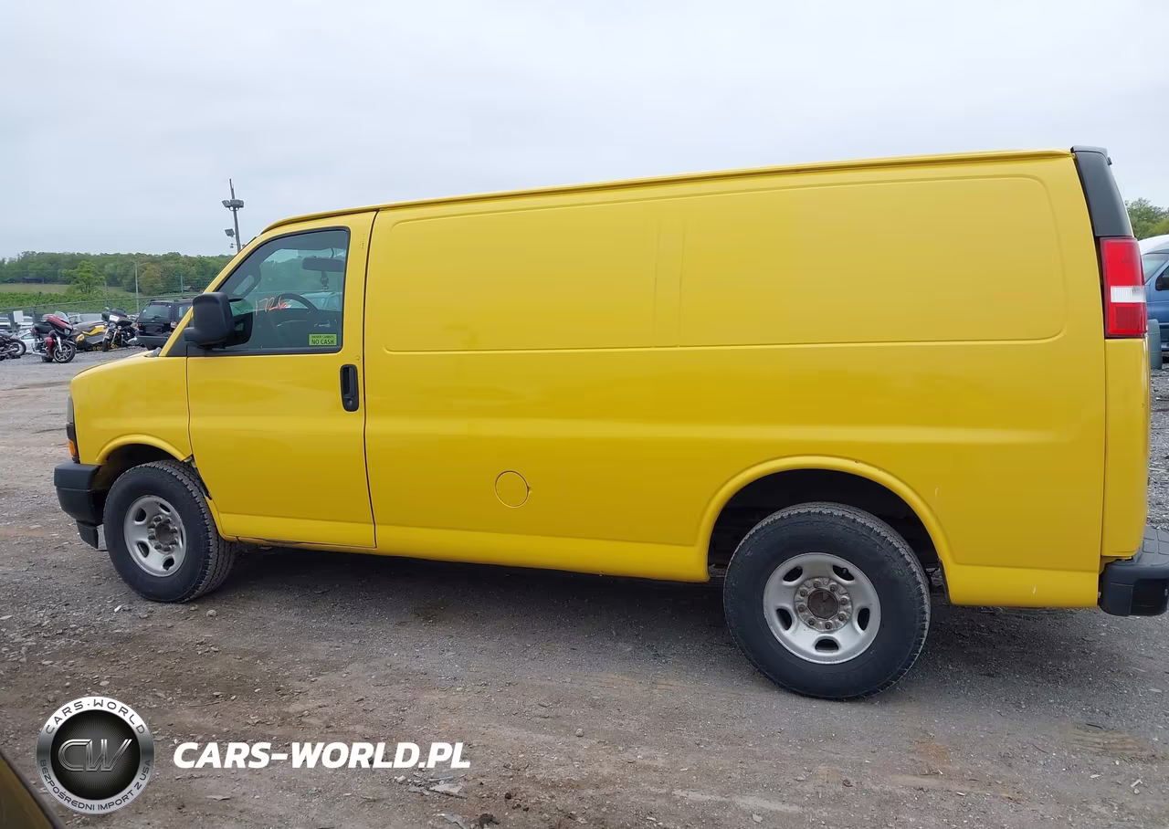 2018 Chevrolet Express 2500 Work Van VIN:1GCWGAFG4J1322118 - 15