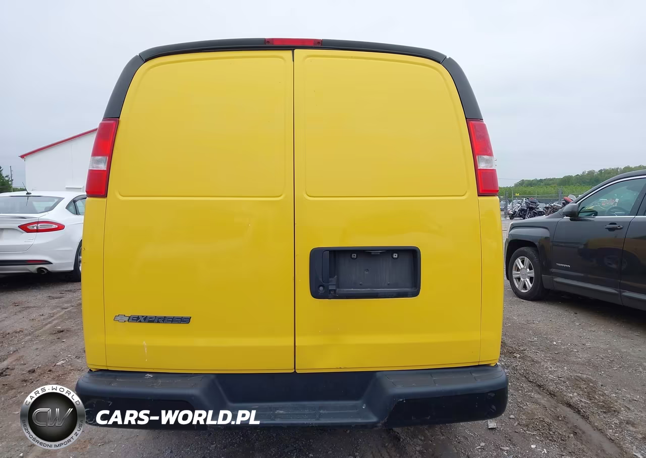 2018 Chevrolet Express 2500 Work Van VIN:1GCWGAFG4J1322118 - 17