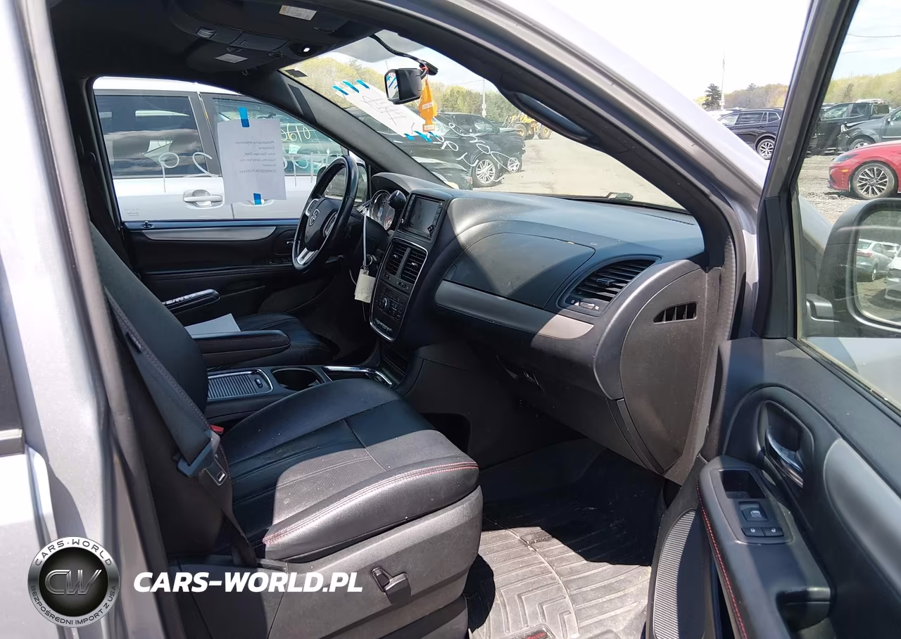 2018 Dodge Grand Caravan Gt VIN:2C4RDGEGXJR202443 - 5