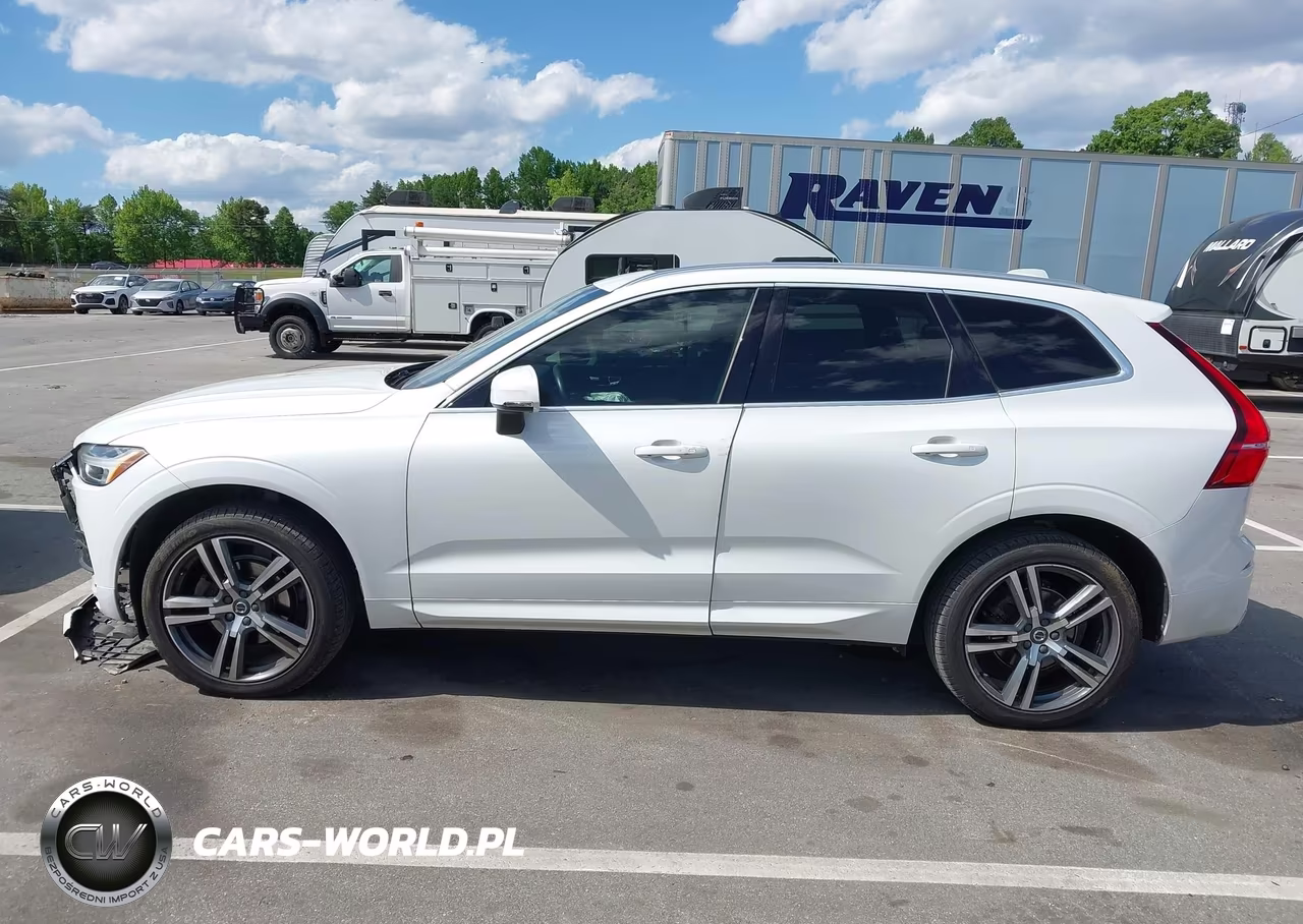 2018 Volvo Xc60 T5 Momentum VIN:YV4102RK1J1065646 - 14