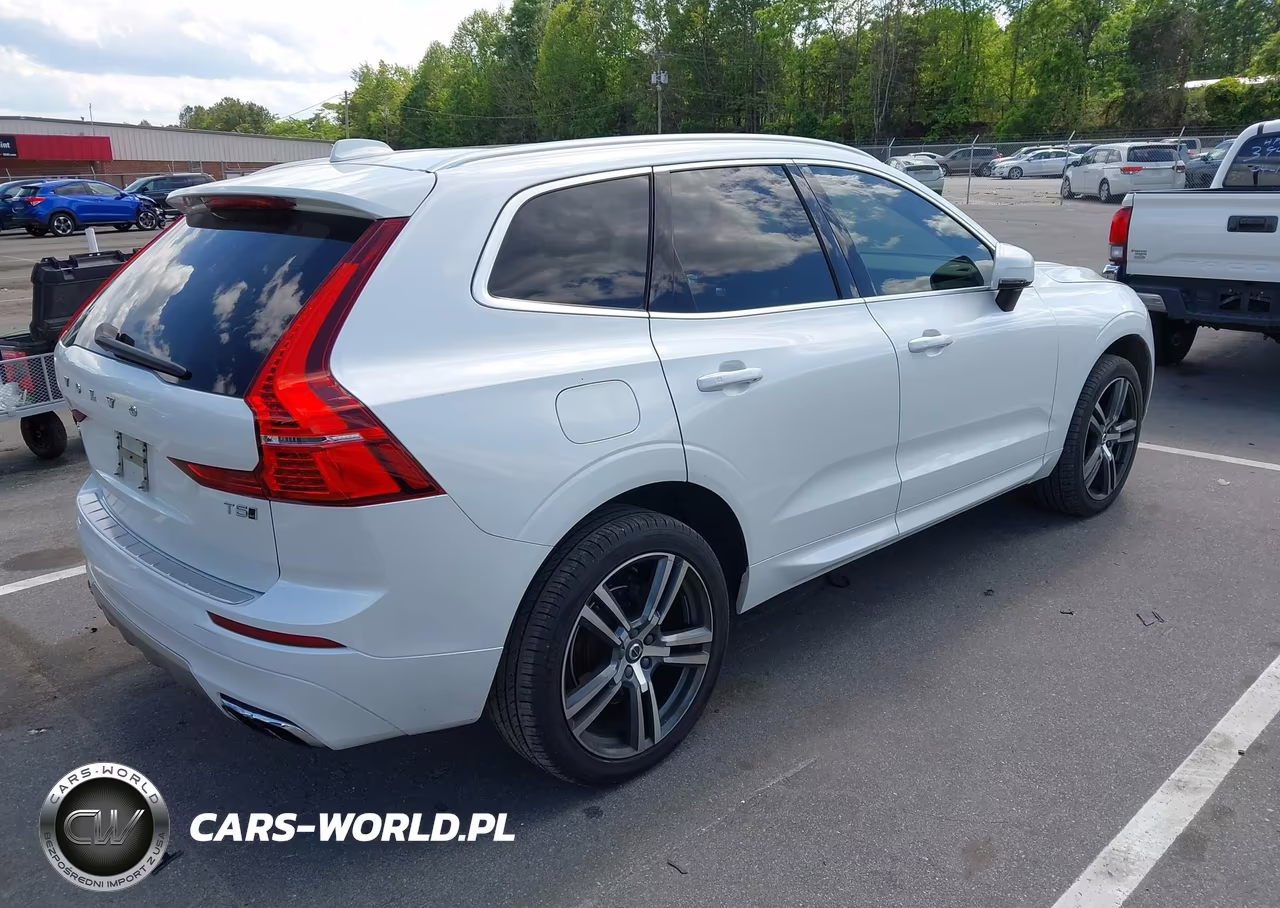 2018 Volvo Xc60 T5 Momentum VIN:YV4102RK1J1065646 - 4