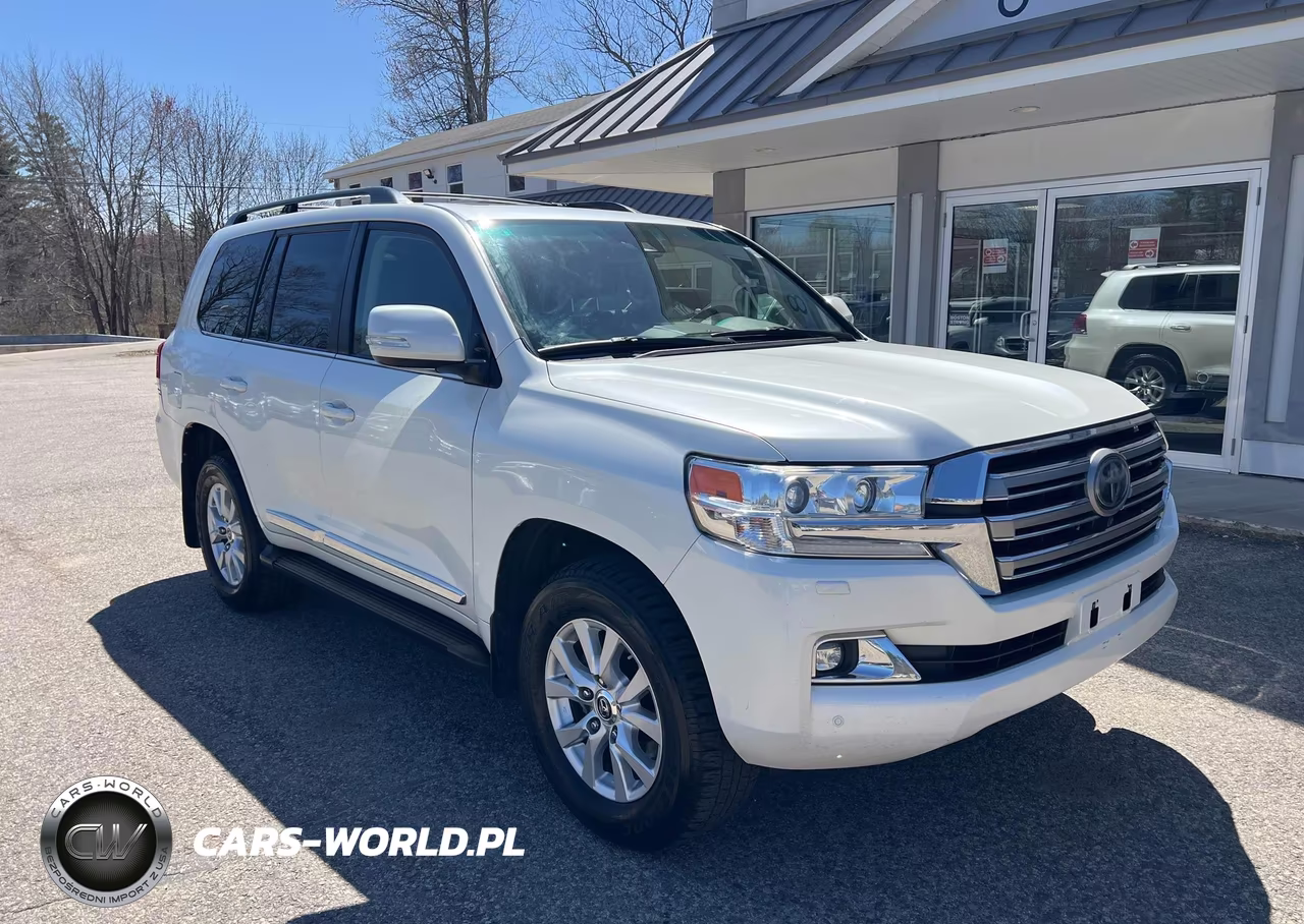 2016 Toyota Land Cruiser Base