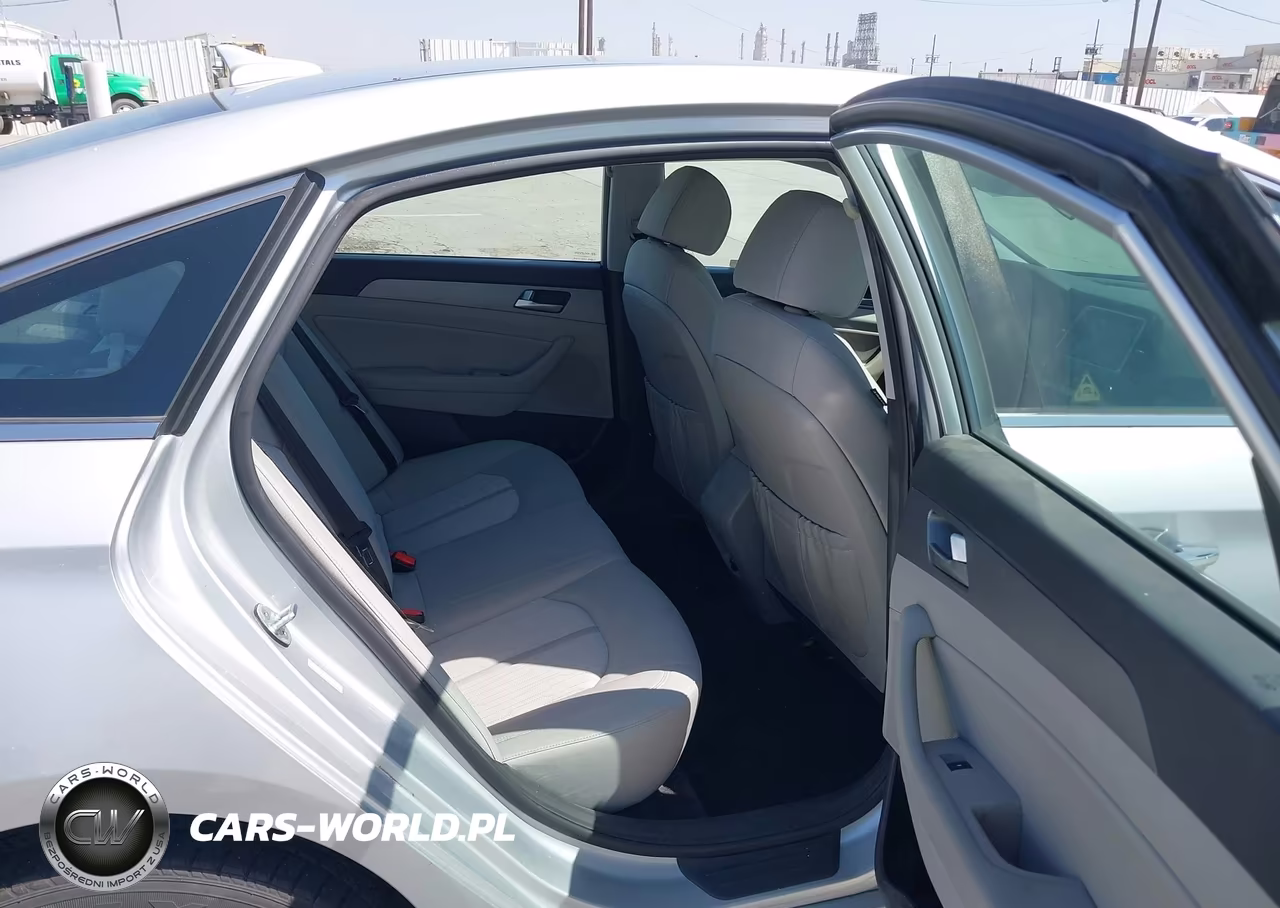 2019 Hyundai Sonata Hybrid Se VIN:KMHE24L34KA087648 - 8