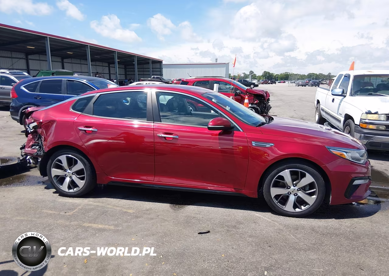 2020 Kia Optima S VIN:5XXGT4L36LG442397 - 14