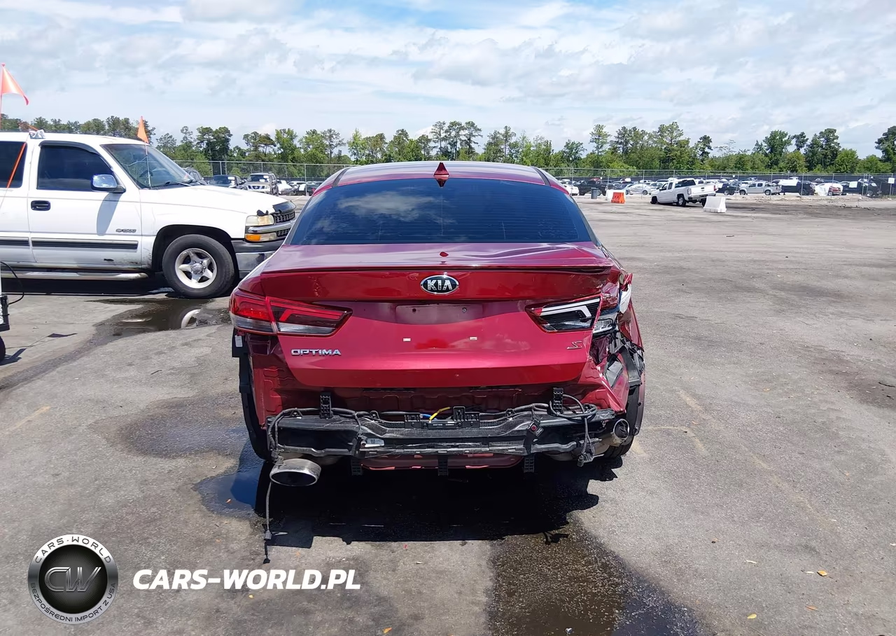 2020 Kia Optima S VIN:5XXGT4L36LG442397 - 17
