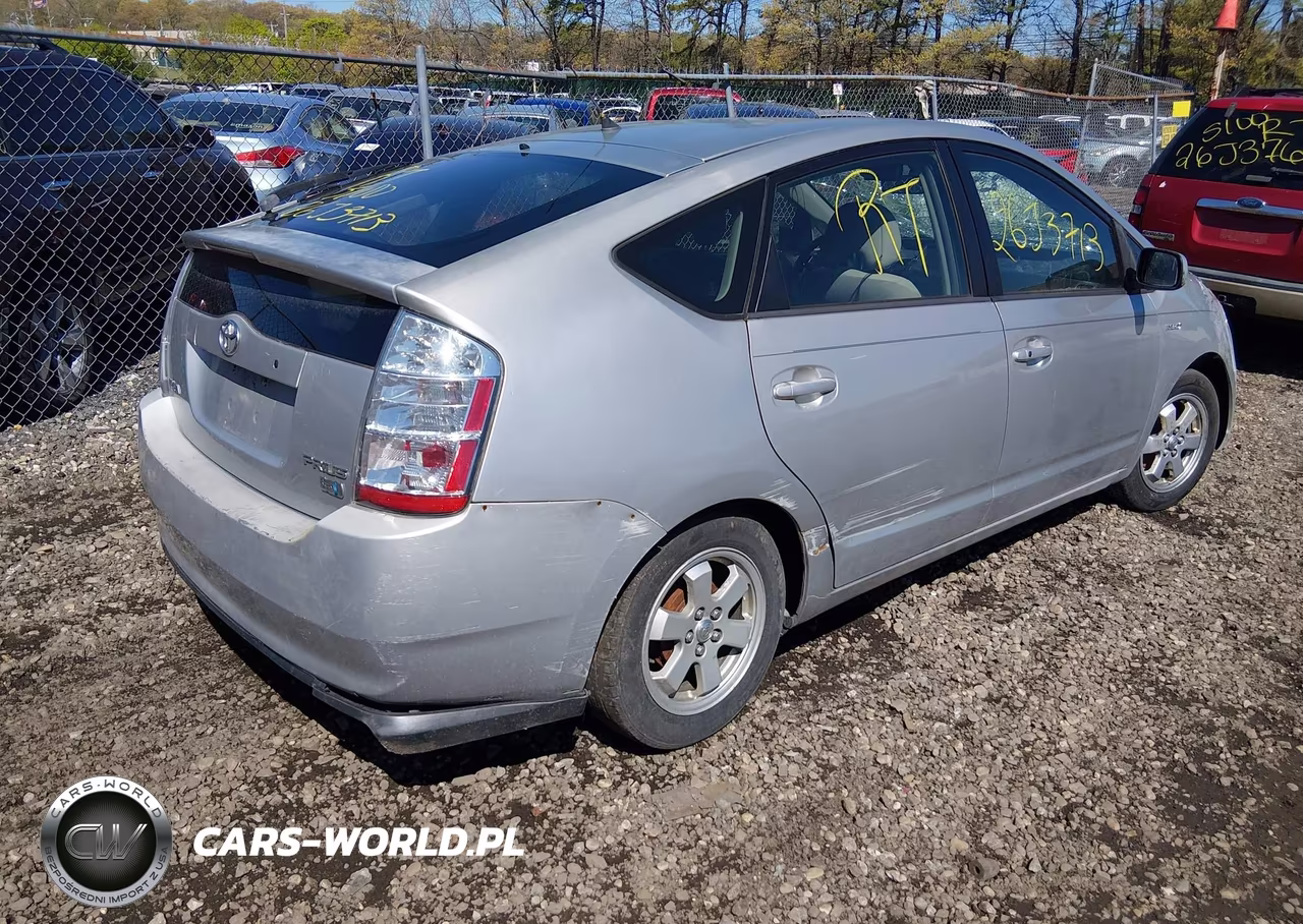 2004 Toyota Prius VIN:JTDKB20U040050226 - 4