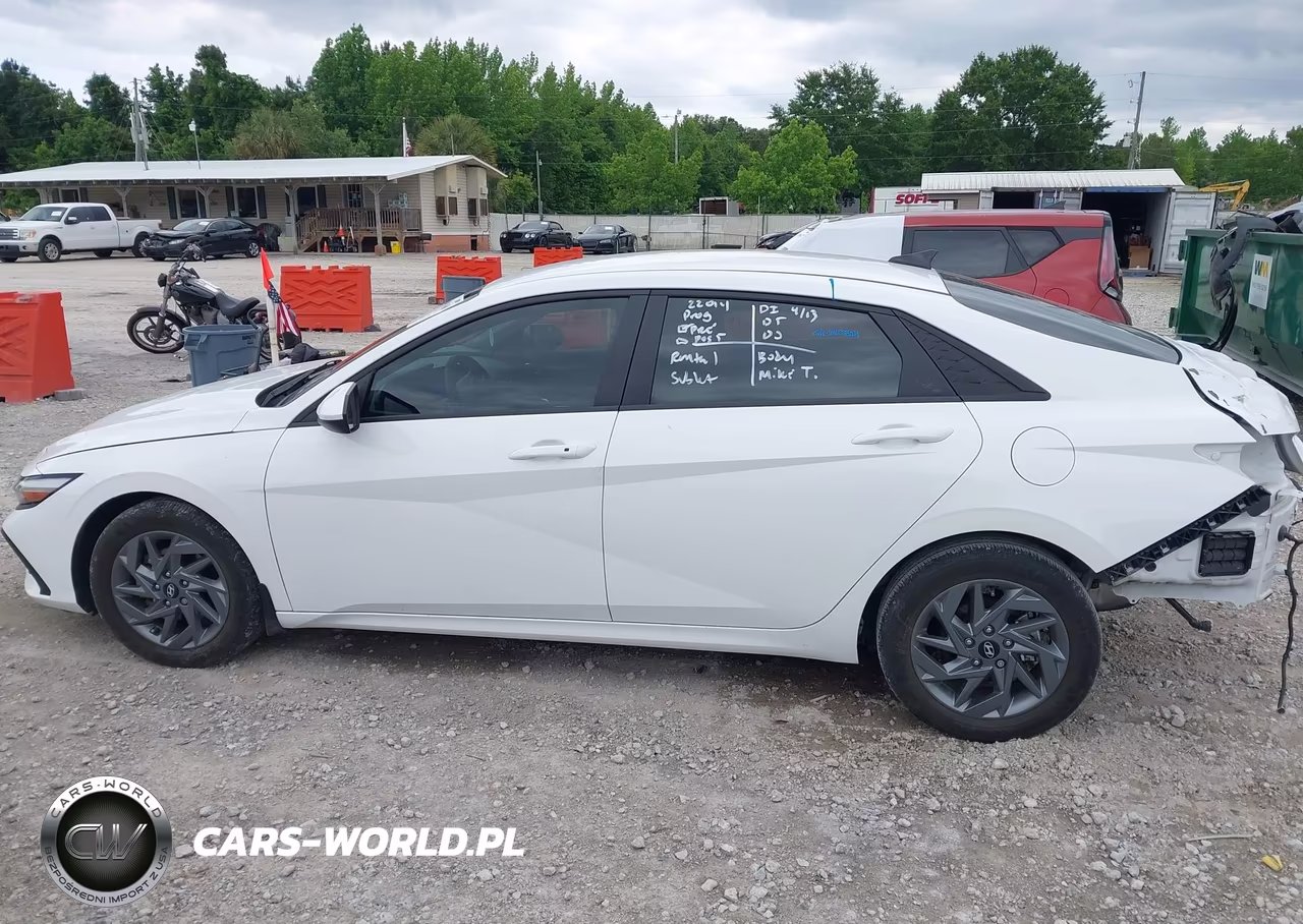 2024 Hyundai Elantra Hybrid Blue VIN:KMHLM4DJ9RU108288 - 14