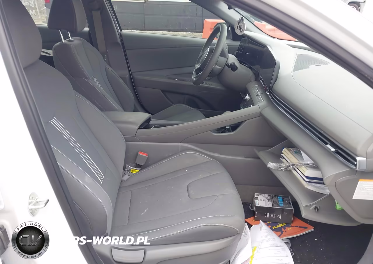 2024 Hyundai Elantra Hybrid Blue VIN:KMHLM4DJ9RU108288 - 5