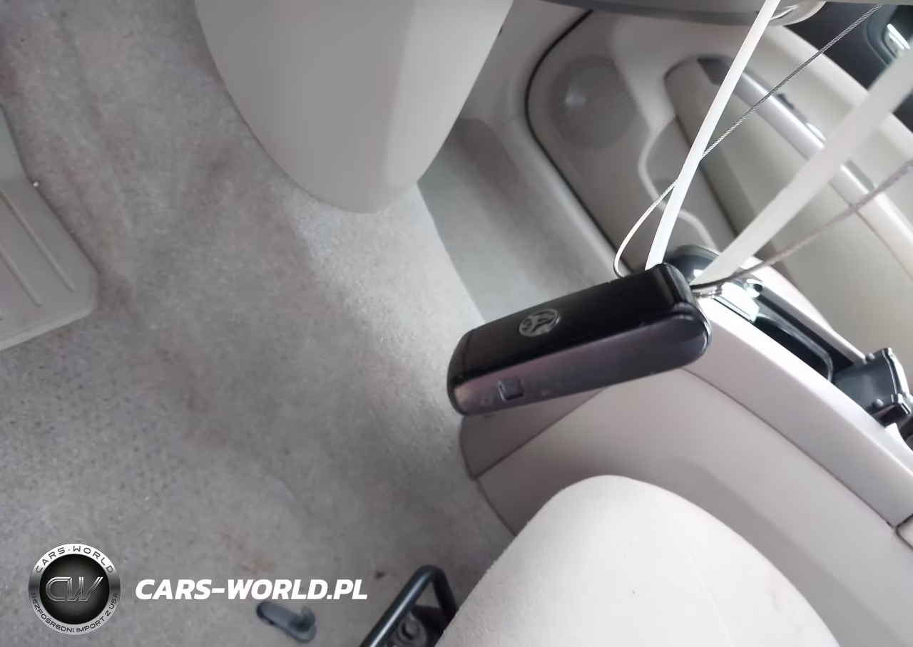 2009 Toyota Prius Touring VIN:JTDKB20U993500655 - 11
