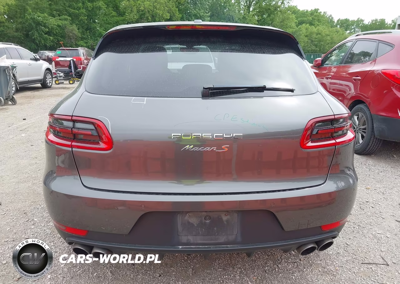 2016 Porsche Macan S VIN:WP1AB2A56GLB42817 - 16