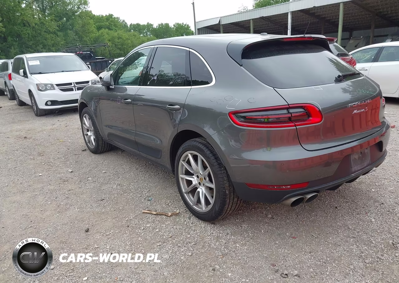 2016 Porsche Macan S VIN:WP1AB2A56GLB42817 - 3