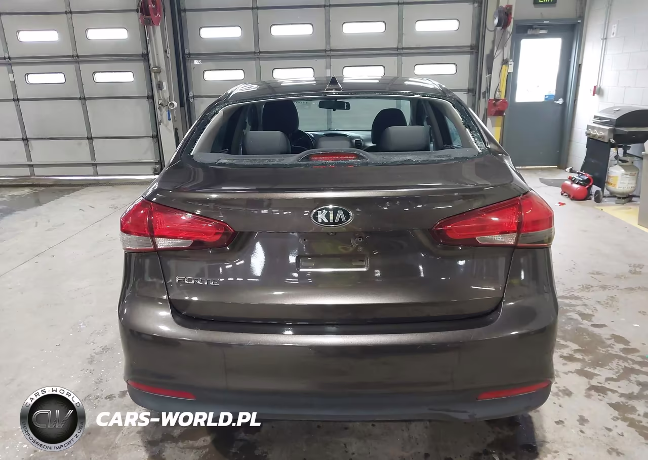 2018 Kia Forte Lx VIN:3KPFL4A75JE202166 - 16