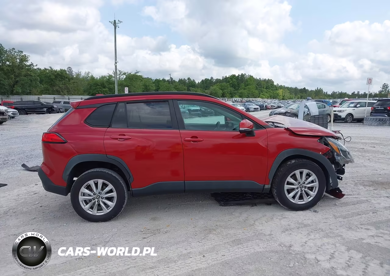 2022 Toyota Corolla Cross Le VIN:7MUCAAAG9NV005963 - 13