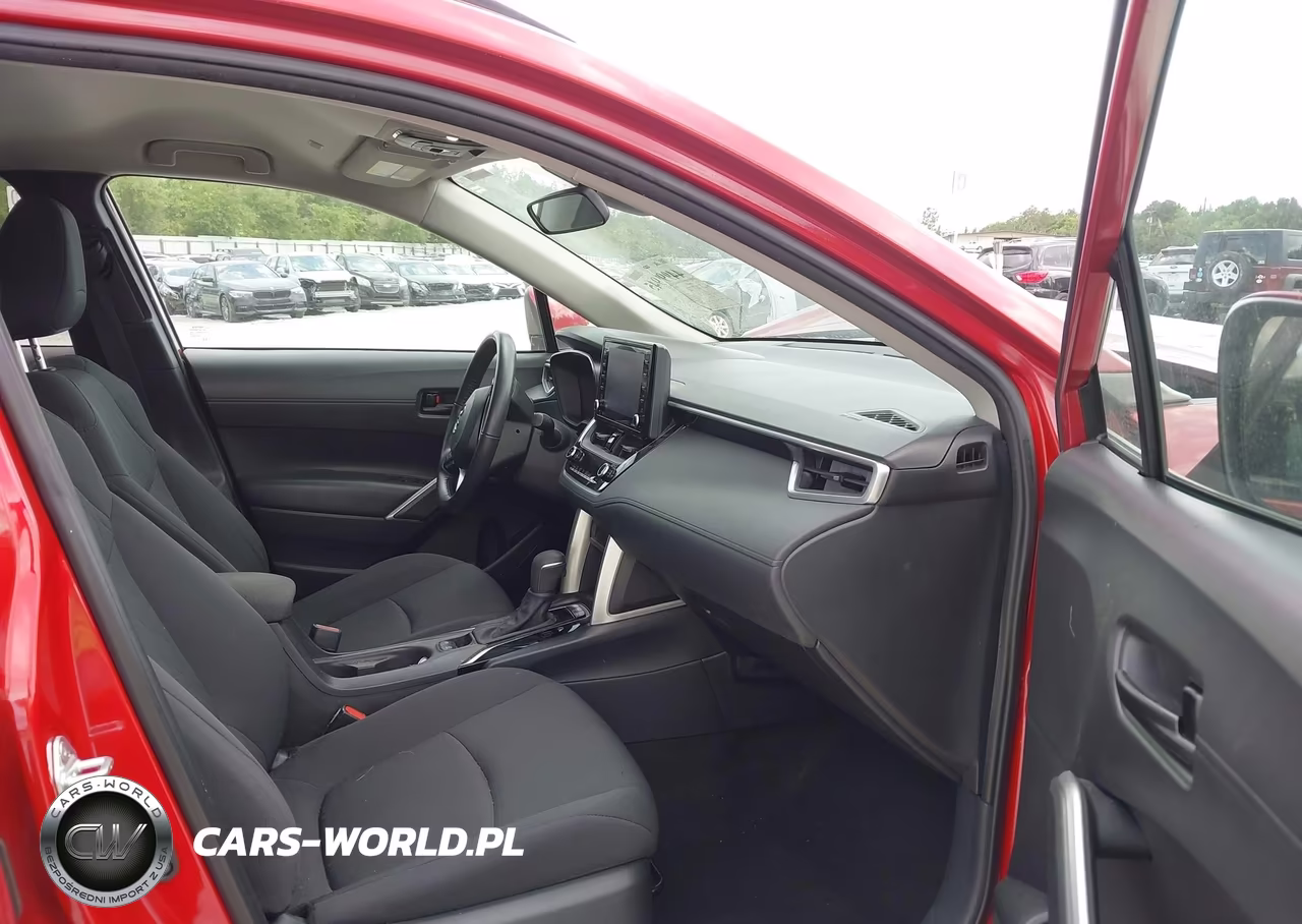 2022 Toyota Corolla Cross Le VIN:7MUCAAAG9NV005963 - 5