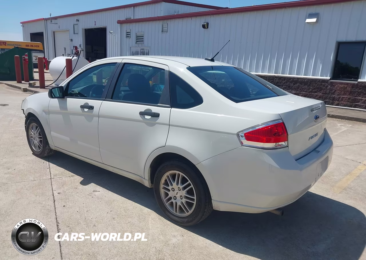 2010 Ford Focus Se VIN:1FAHP3FNXAW155906 - 3