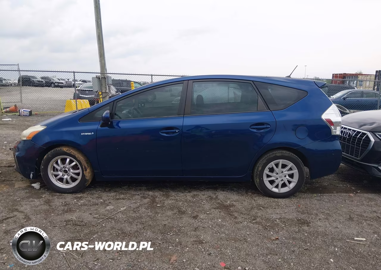 2013 Toyota Prius V Two VIN:JTDZN3EU3D3260225 - 13