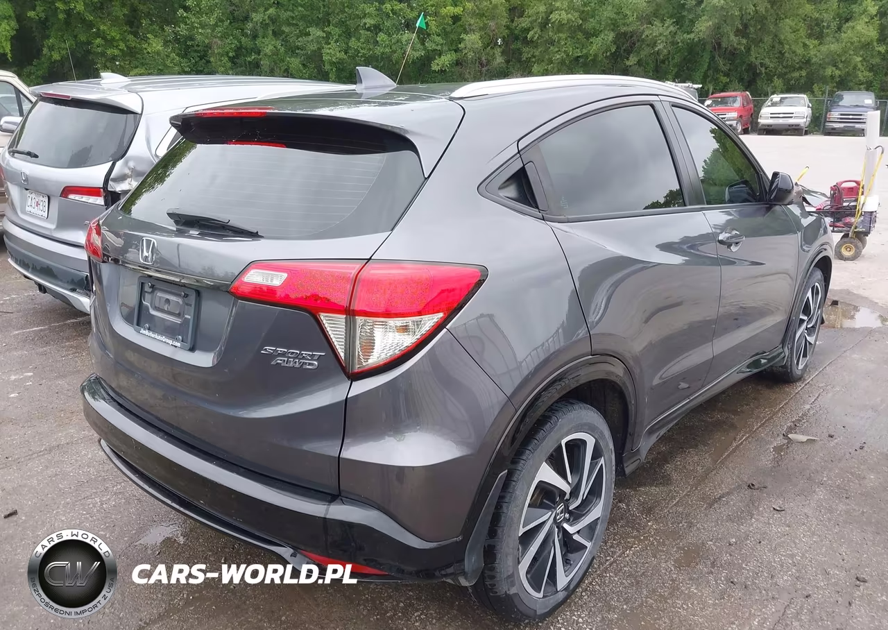 2019 Honda Hr-V Sport VIN:3CZRU6H15KG730328 - 4