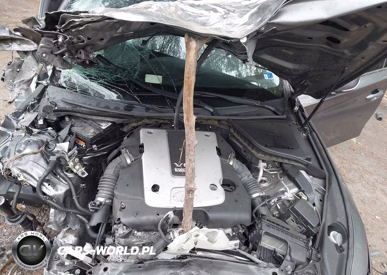 2015 Infiniti Q50 VIN:JN1BV7AR7FM414154 - 10