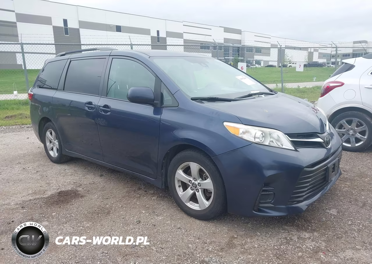 2019 Toyota Sienna Le 8 Passenger