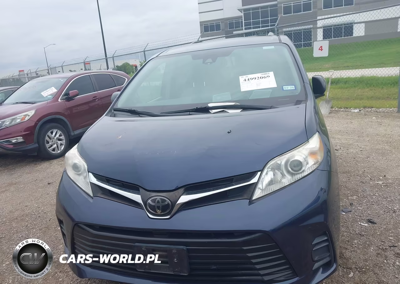 2019 Toyota Sienna Le 8 Passenger VIN:5TDKZ3DC2KS998656 - 12