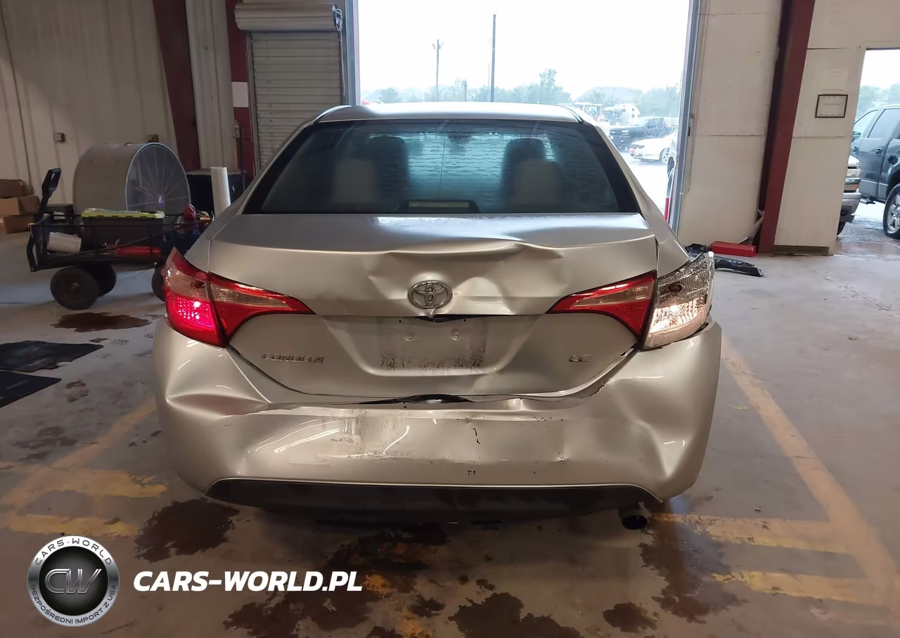 2018 Toyota Corolla Le VIN:5YFBURHEXJP825732 - 16