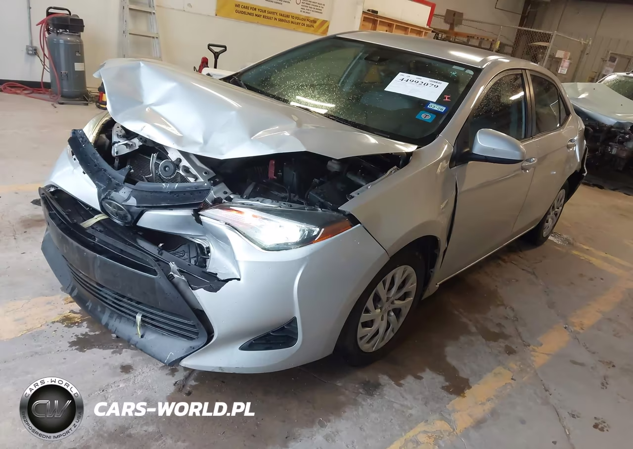 2018 Toyota Corolla Le VIN:5YFBURHEXJP825732 - 2