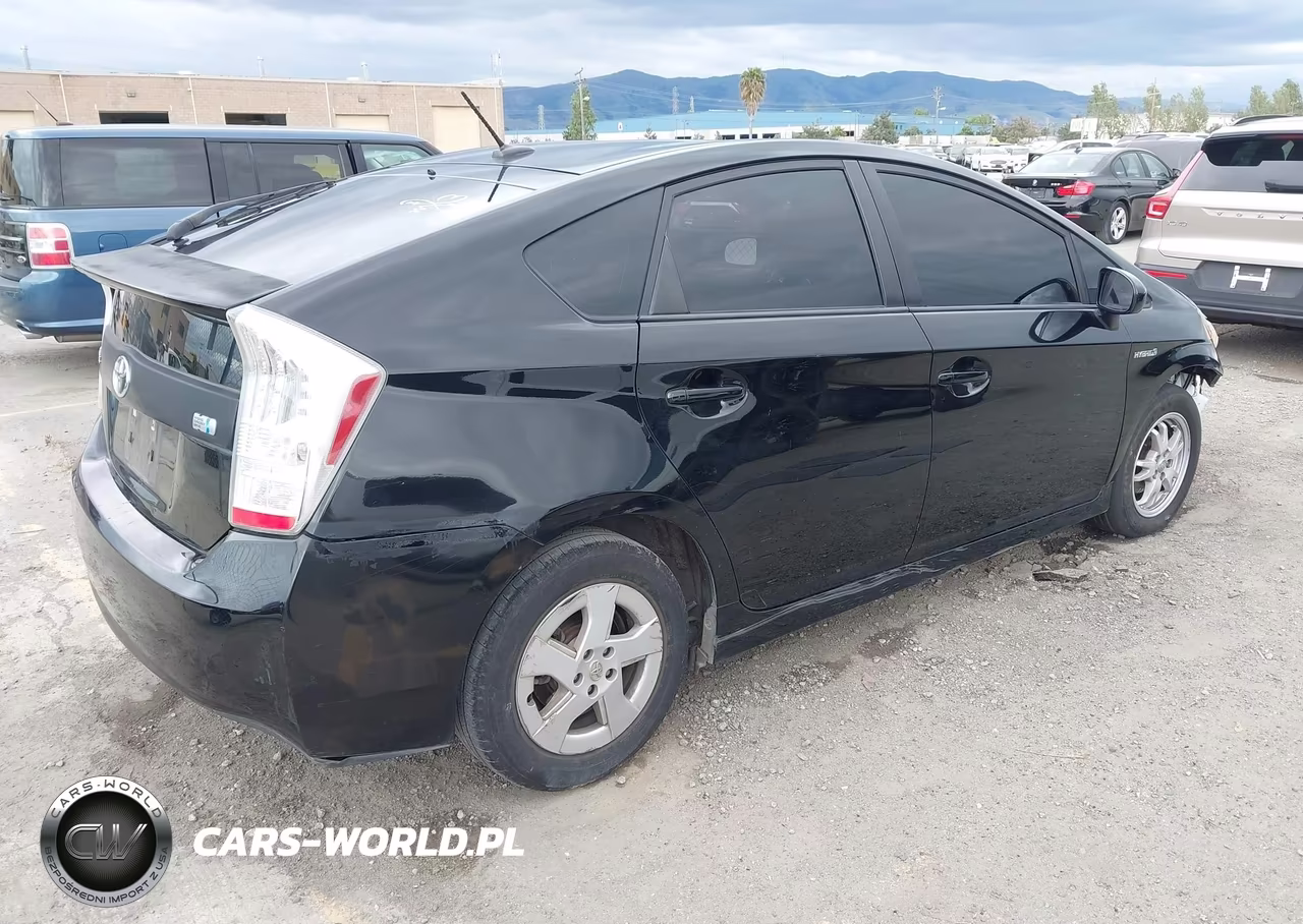2010 Toyota Prius Iii VIN:JTDKN3DUXA0027913 - 4