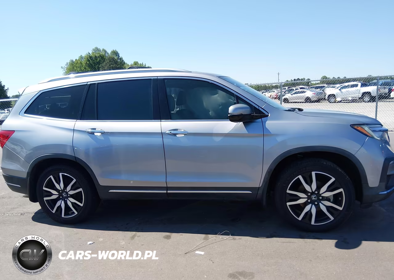 2019 Honda Pilot Touring VIN:5FNYF5H66KB023097 - 13