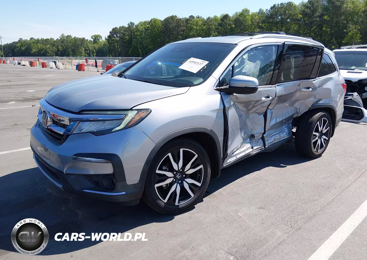 2019 Honda Pilot Touring VIN:5FNYF5H66KB023097 - 2