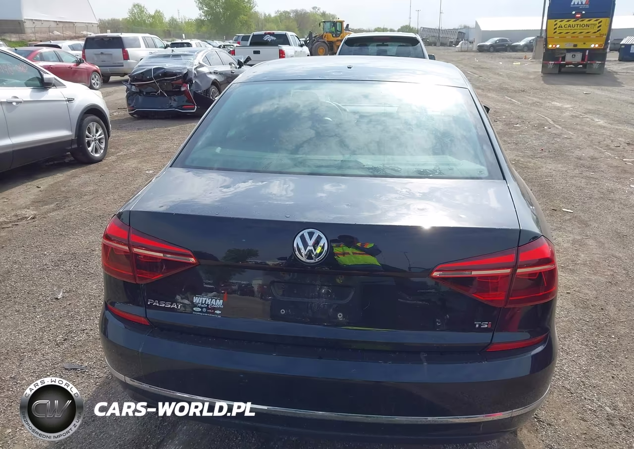 2018 Volkswagen Passat 2.0T R-Line-2.0T S VIN:1VWAA7A38JC022134 - 16