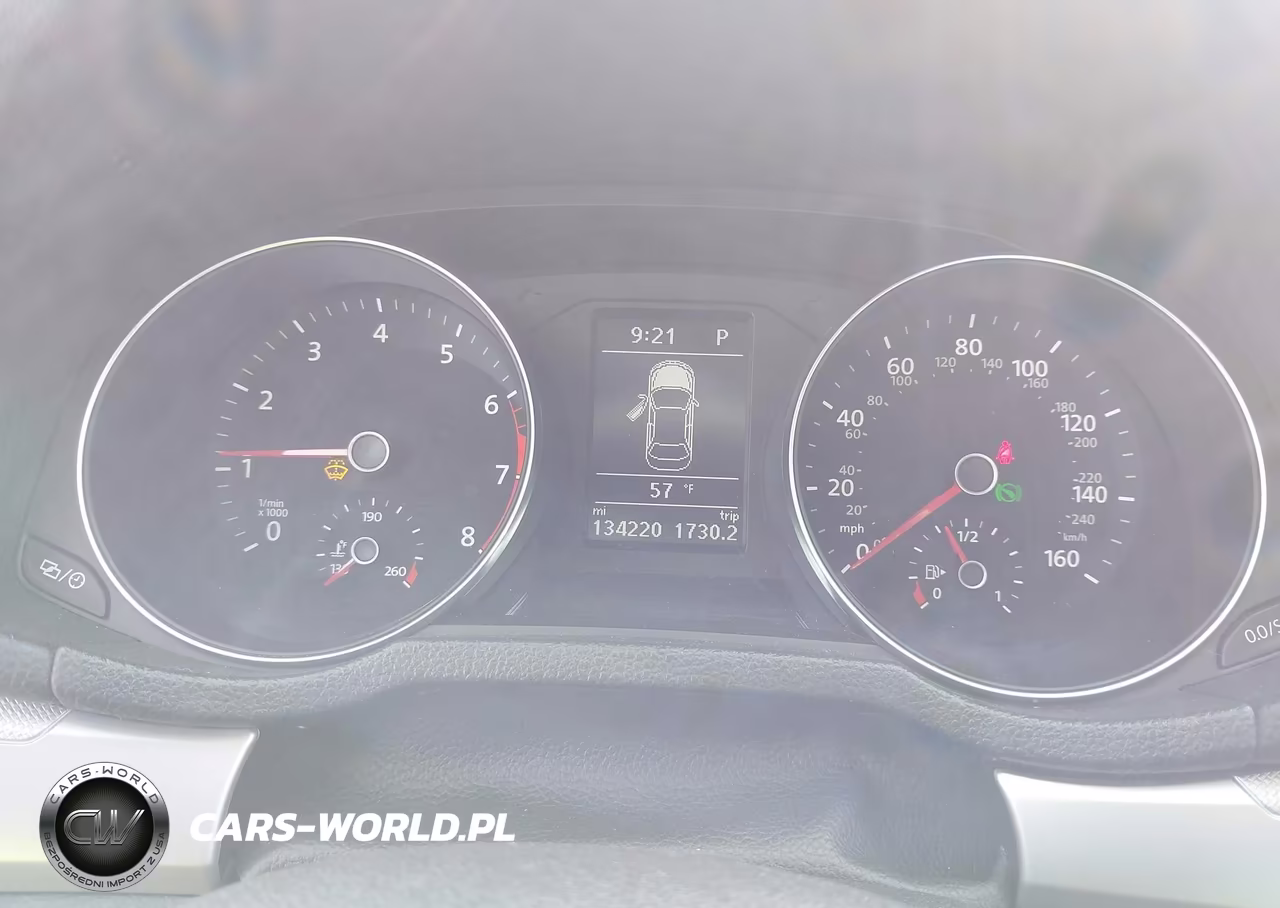 2018 Volkswagen Passat 2.0T R-Line-2.0T S VIN:1VWAA7A38JC022134 - 7