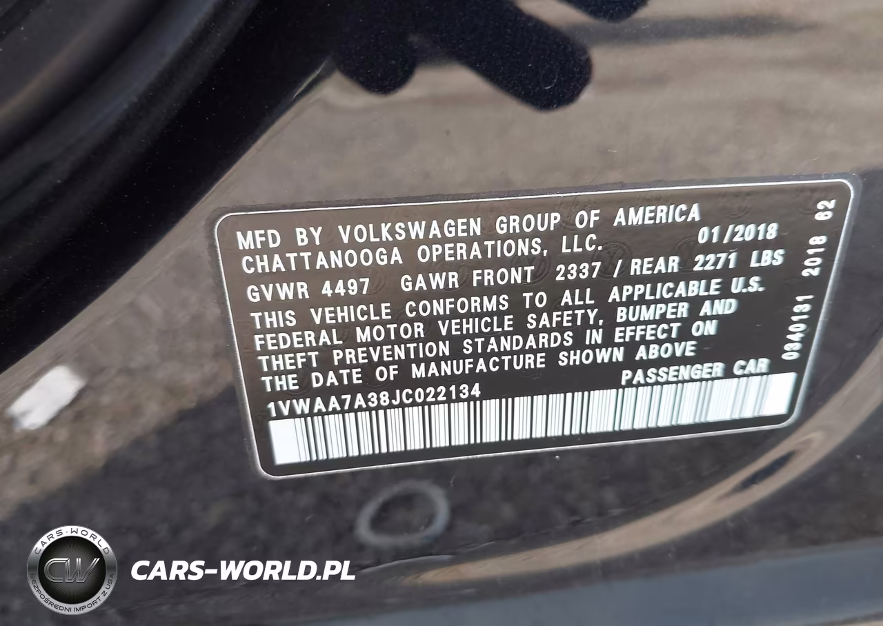 2018 Volkswagen Passat 2.0T R-Line-2.0T S VIN:1VWAA7A38JC022134 - 9