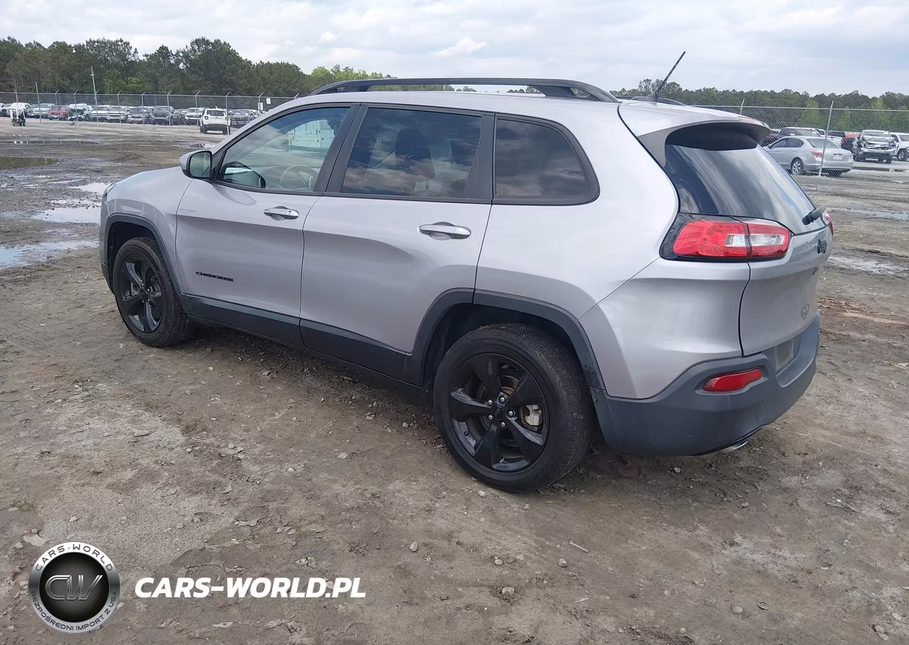 2018 Jeep Cherokee Latitude Fwd VIN:1C4PJLCB8JD620261 - 3