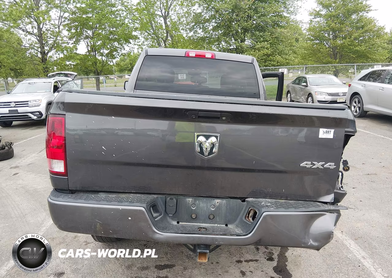 2018 Ram 1500 Express 4X4 6'4 Box VIN:1C6RR7FGXJS348573 - 16