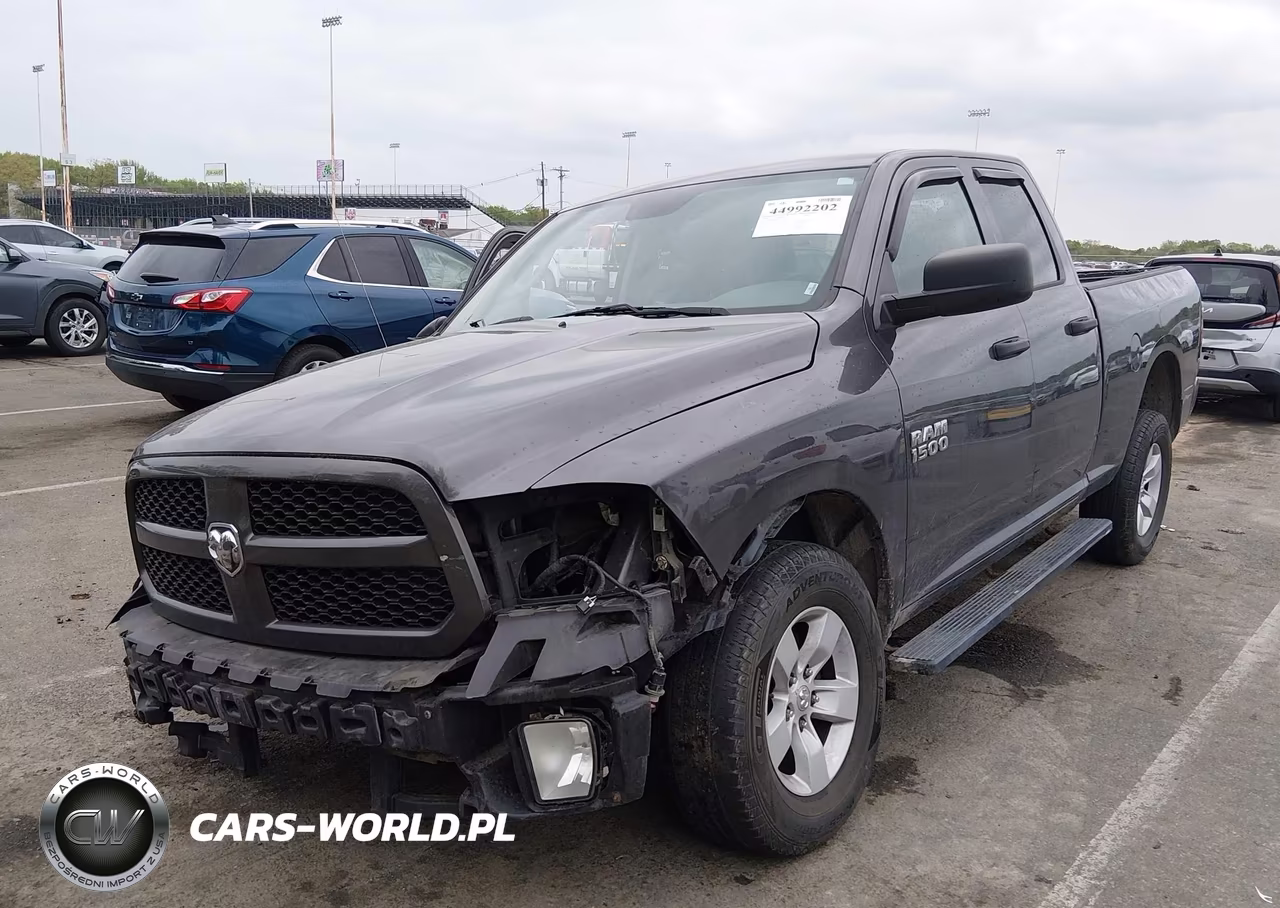 2018 Ram 1500 Express 4X4 6'4 Box VIN:1C6RR7FGXJS348573 - 2