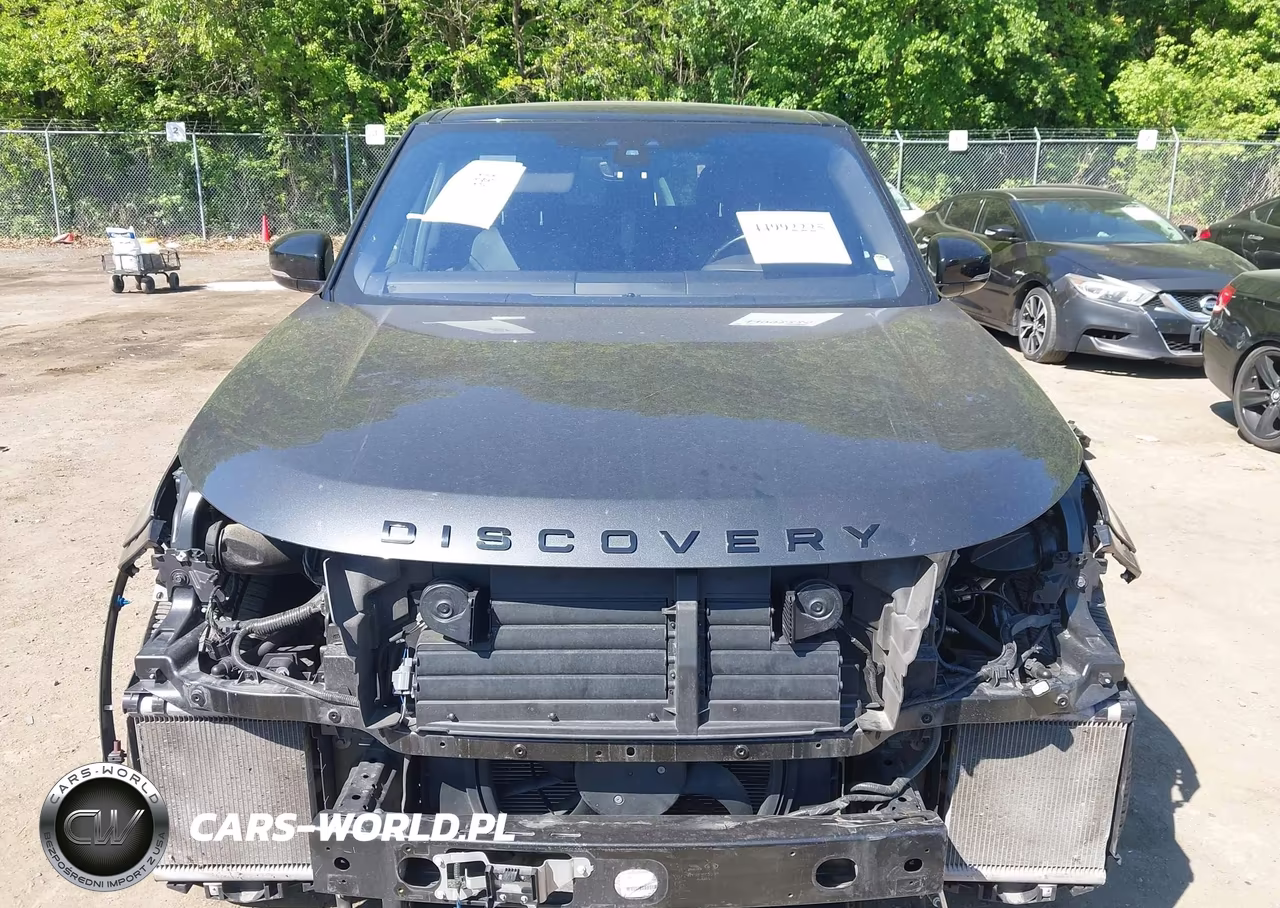 2020 Land Rover Discovery Landmark Edition VIN:SALRU2RV1L2420728 - 12