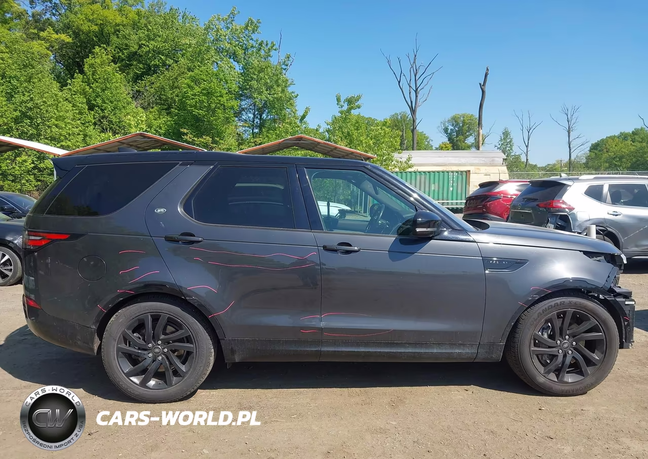 2020 Land Rover Discovery Landmark Edition VIN:SALRU2RV1L2420728 - 13