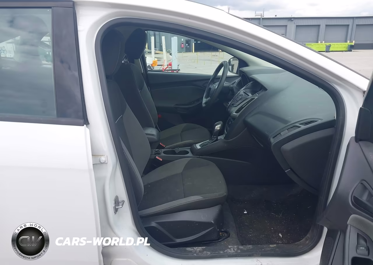 2012 Ford Focus Se VIN:1FAHP3F29CL207679 - 5