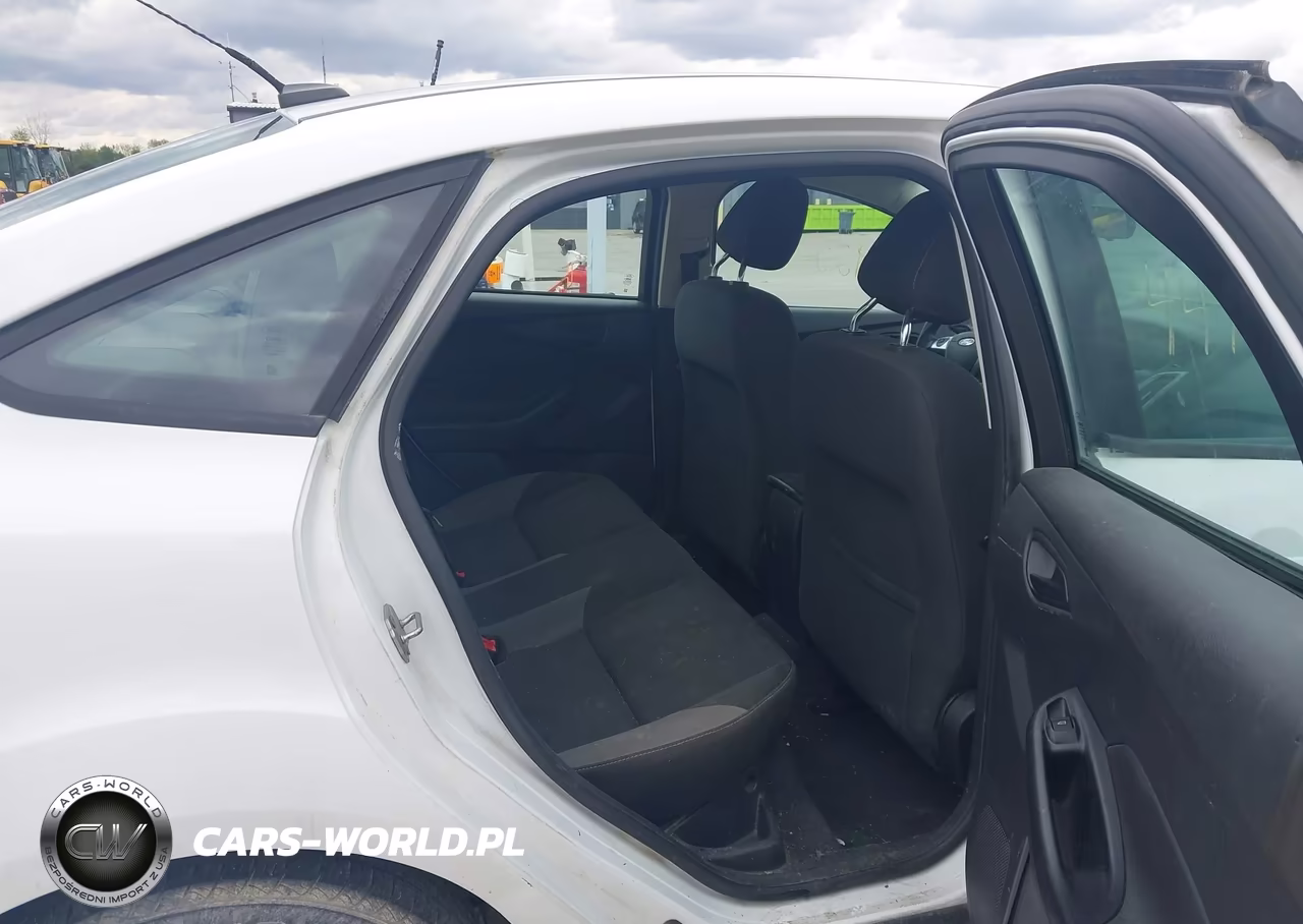 2012 Ford Focus Se VIN:1FAHP3F29CL207679 - 8
