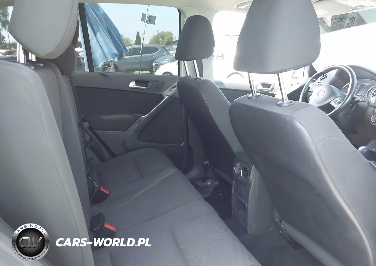 2017 Volkswagen Tiguan 2.0T-2.0T S VIN:WVGAV7AX9HK046870 - 8